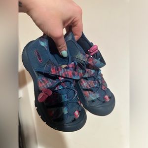 Keen kids seacamp sandals size 13